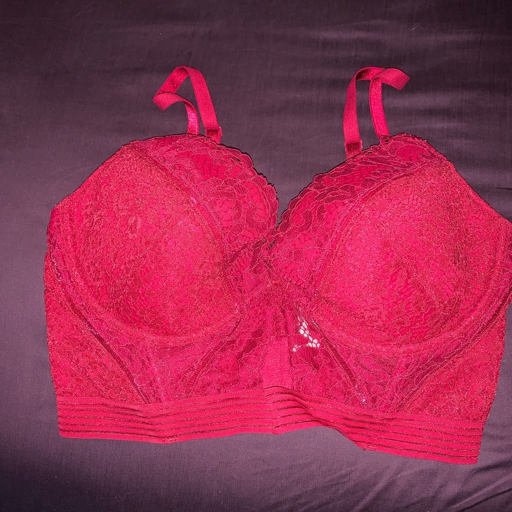 Victoria’s Secret Very Sexy lined plunge bra
